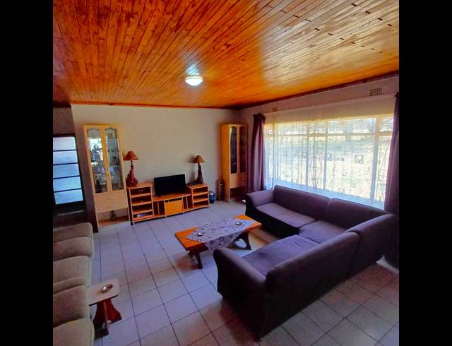 2.10HA SMALLHOLDING FOR SALE IN BUYSCELIA